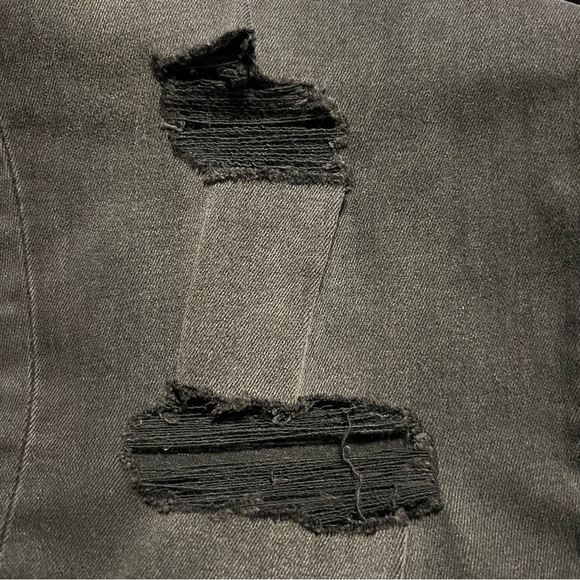 NWT Gap Mid Rise Destructed Universal Legging with Wellwash, size 10/30 … - Picture 4 of 7